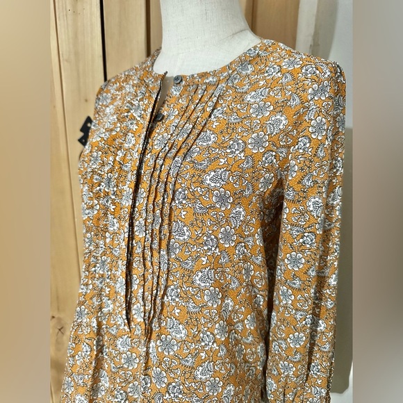 Loft Henley Pintuck Pleated Floral Tuxedo Front Mustard Smocked Long Sleeve - Picture 4 of 8